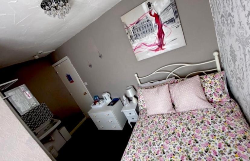 Shiray Hotel *