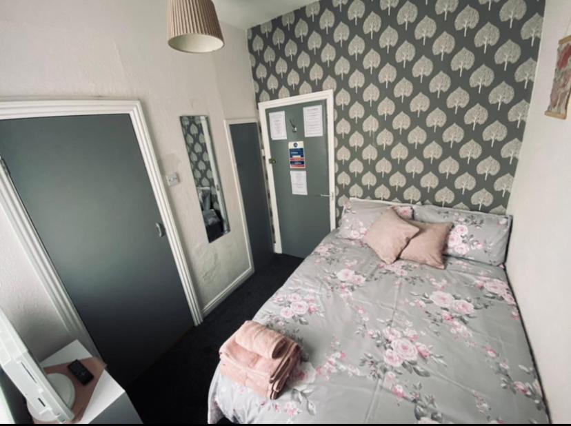 Shiray Hotel
